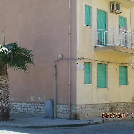 La Casa Di Mary Apartment Trapani Exterior photo